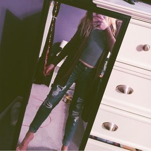 Low rise ripped jeans